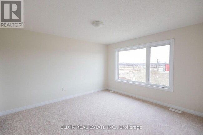 Building Photo - 20 Molnar Cres
