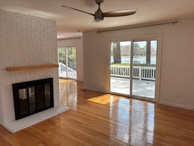 Building Photo - 60 Gingham Ln