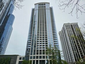 Building Photo - 1235 S Prairie Ave
