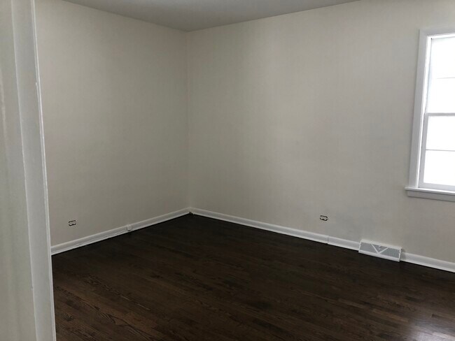 Foto del edificio - 331 Maple St