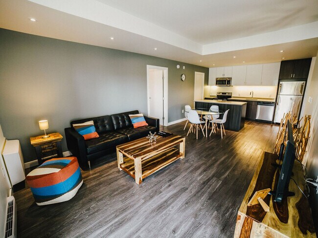 Photo du bâtiment - 815 Sterling Lyon Pkwy