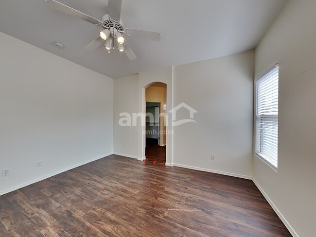 Foto del edificio - 8829 W Hilton Ave