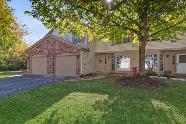 Building Photo - 222 Wellington Cir