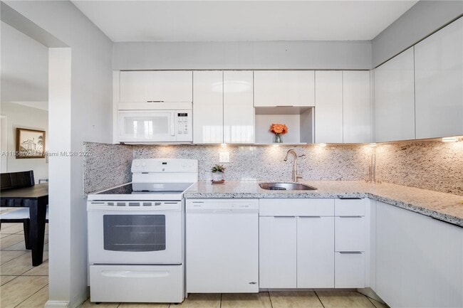 Building Photo - 8415 SW 107th Ave