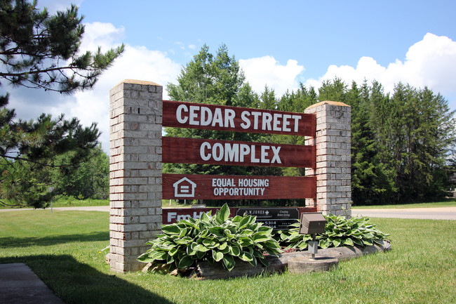 Foto del edificio - Cedar Street Complex