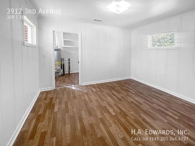 Foto del edificio - 3912 3rd E Ave