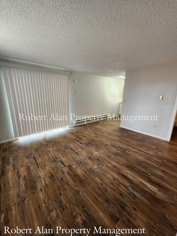 Foto del edificio - 617 1/2  NW 3rd