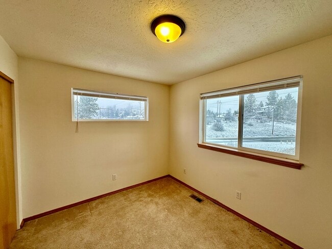 Foto del edificio - New on the market!