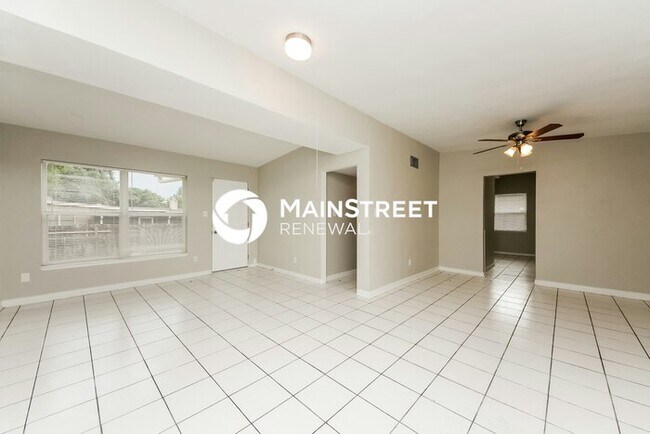 Foto del edificio - 3 Bedroom Pet-Friendly Home in ORLANDO, FL with Main Street Renewal