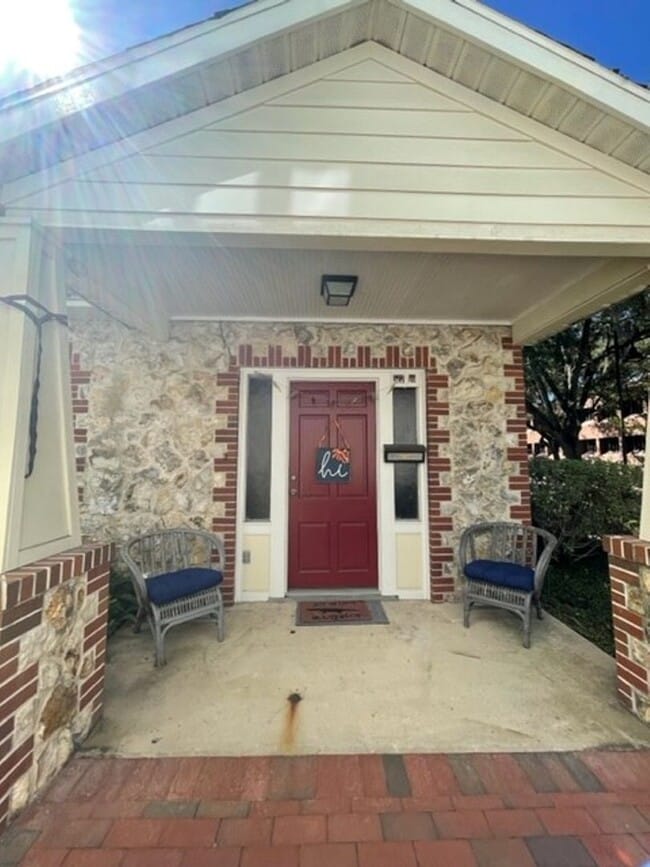 Building Photo - 517 SW 12th St