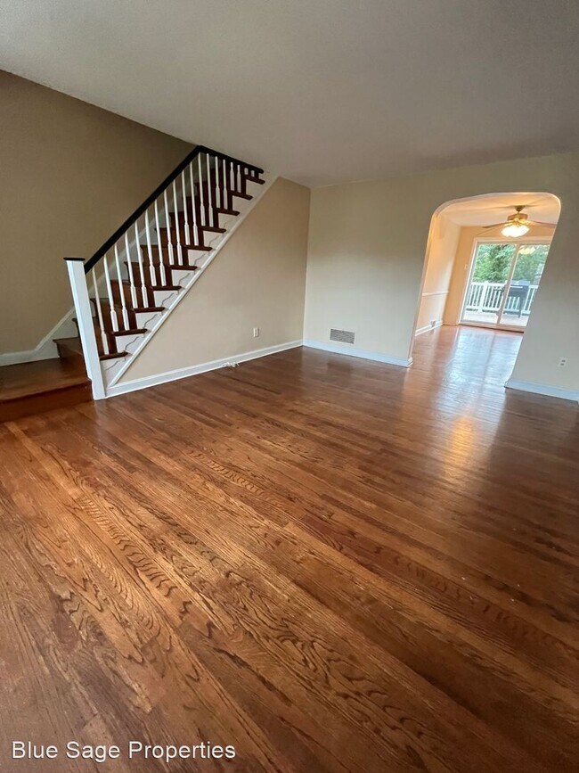Building Photo - 3 br, 1 bath House - 2222 Windsor Ave