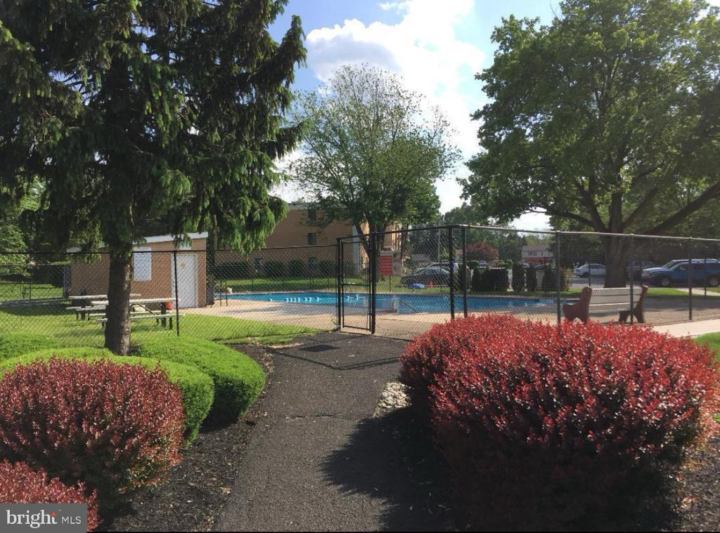 1575 W Street Rd Unit 714, Warminster, PA 18974 Room for Rent in Warminster, PA