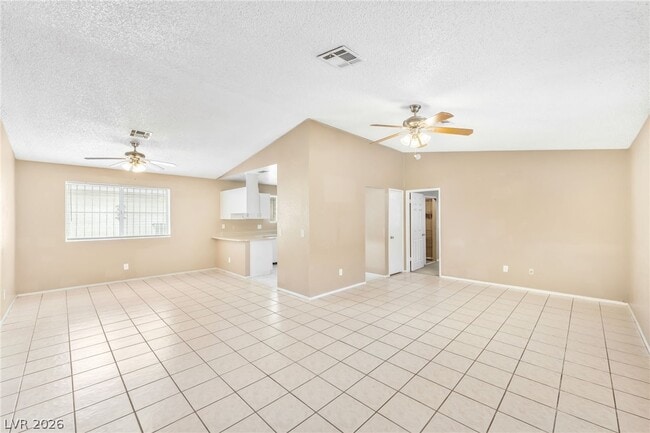 Foto del edificio - 4465 Halbert Ave