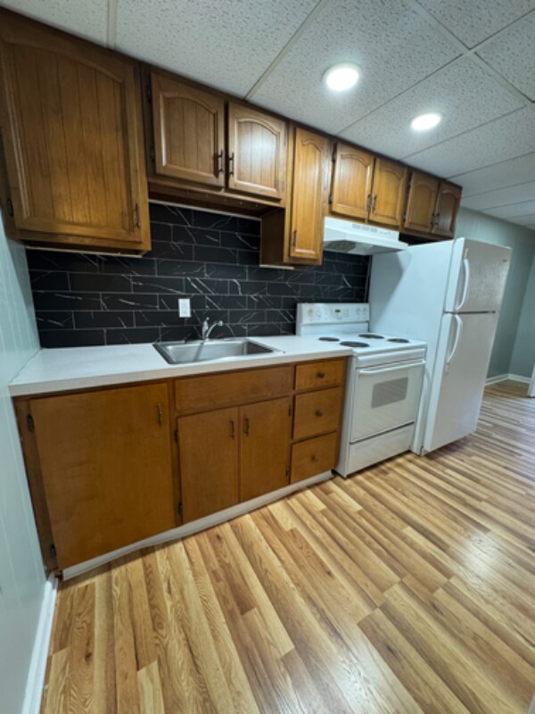 Foto del edificio - 1306 Lockewood Dr