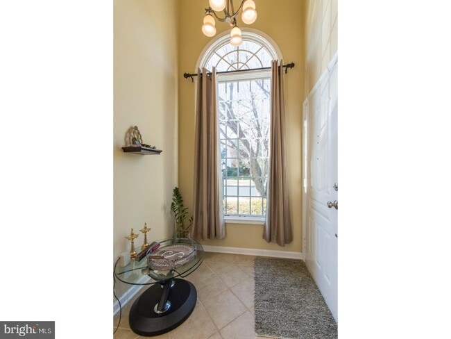 Building Photo - 293 Carmen Dr