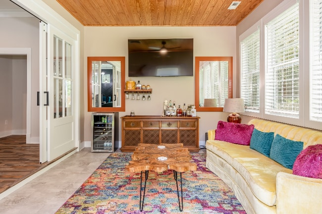 Building Photo - 1732 Waterbrook Dr