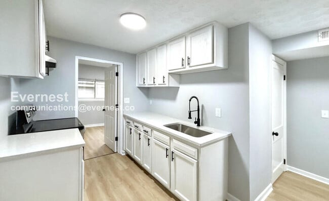 Foto del edificio - 2992 Pontiac St