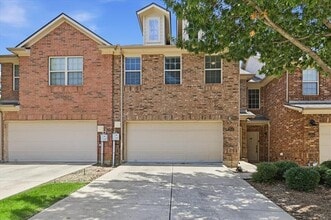 Building Photo - 2649 Jacobson Dr