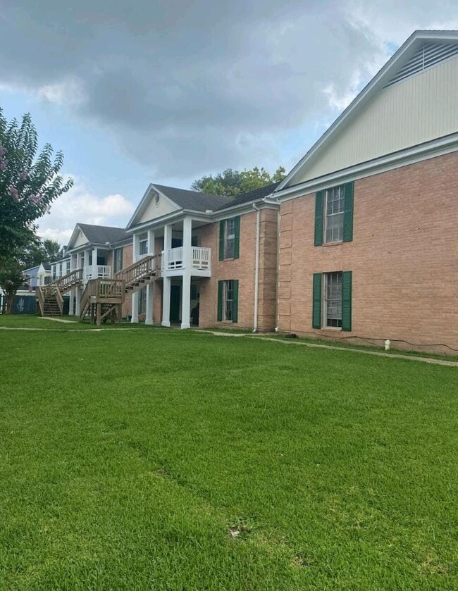 Building Photo - 2275 Harrison St