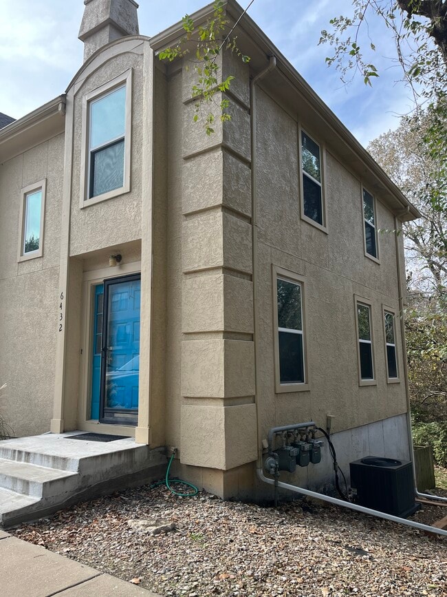 Building Photo - 6432 Pflumm Rd