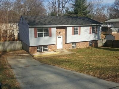 Primary Photo - 1088 Crestview Dr