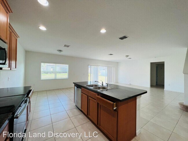 Building Photo - 5 br, 3 bath House - 3836 SHORESIDE DR