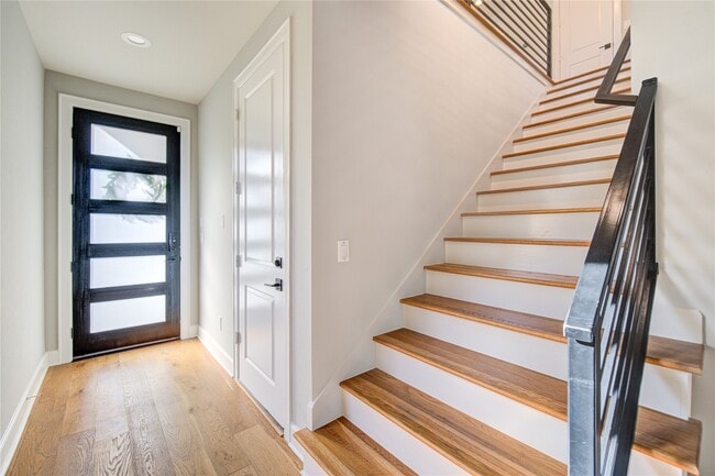 Foto del edificio - 820 Wakefield Dr