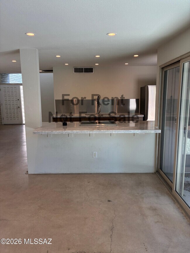 Foto del edificio - 5701 E Glenn St