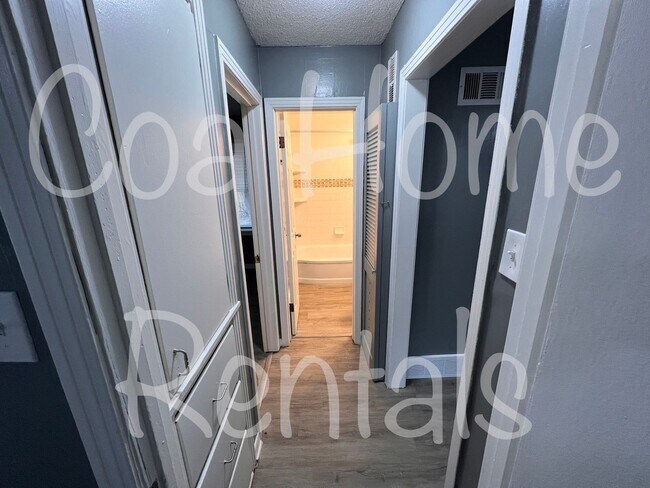 Foto del edificio - North East Side Home