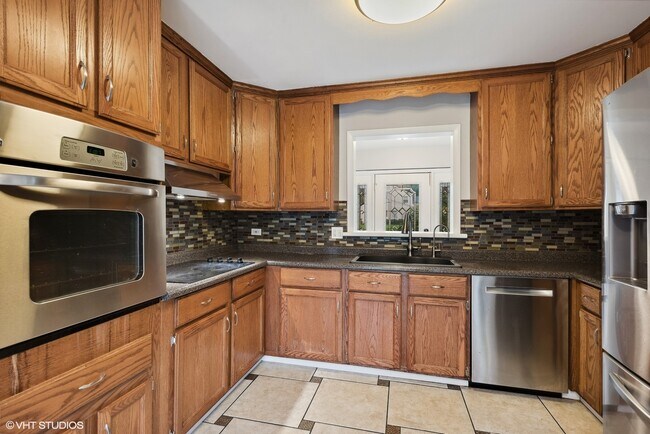 Building Photo - 331 Terrace Pl