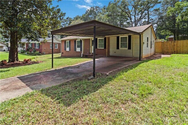 Building Photo - 781 Needle Dr