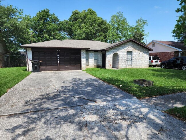 Building Photo - 10911 Sagecrest Ln