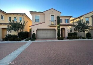 Building Photo - 146 Stallion