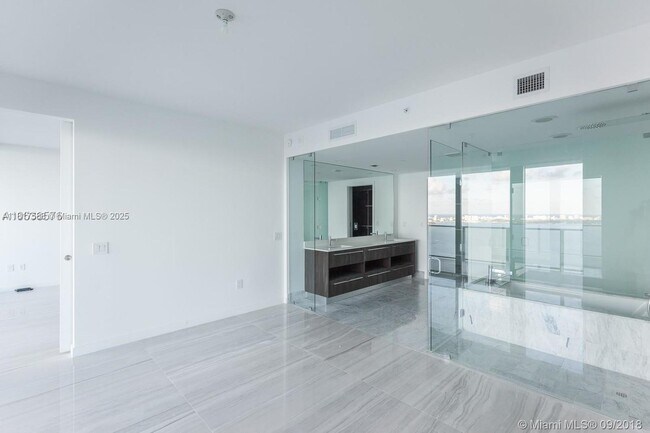 Foto del edificio - 3131 NE 7th Ave