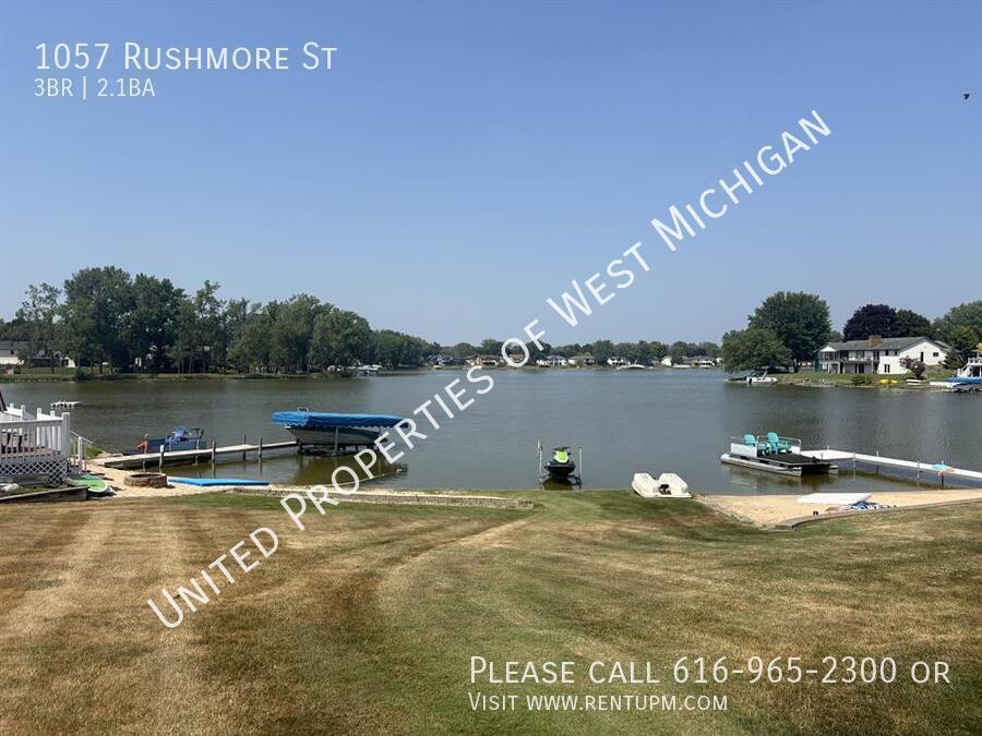 Building Photo - 1057 Rushmore St