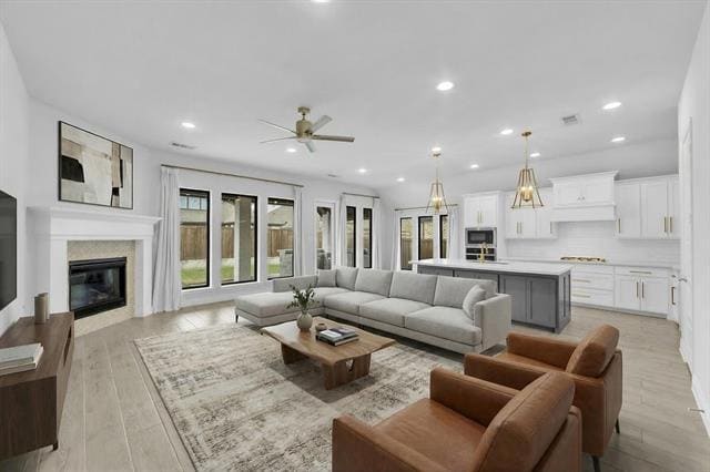 Building Photo - 1610 Cherry Blossom Ln