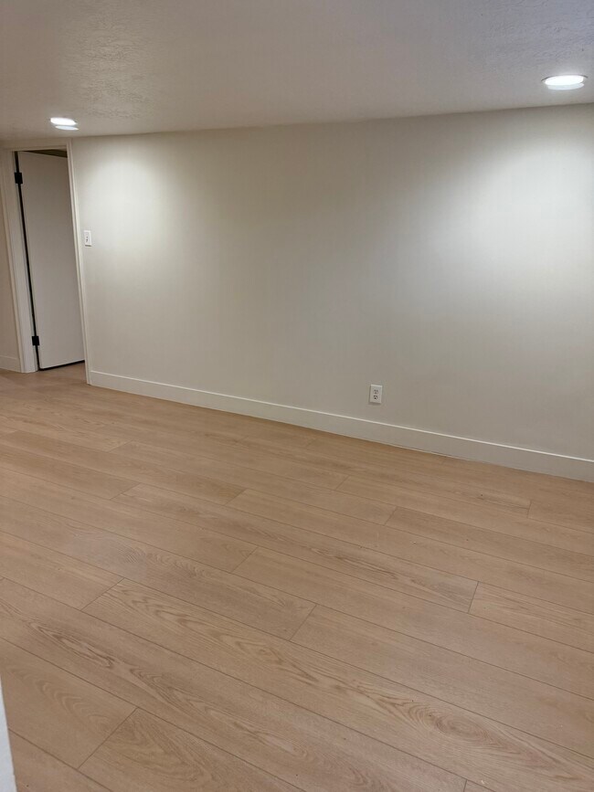 Foto del edificio - 1819 E Parleys Canyon Blvd