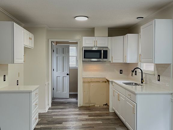 Foto del edificio - 4312 Whisperwood Dr