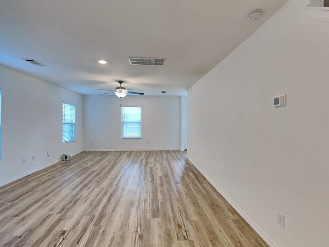 Foto del edificio - 18835 Wembley Vis Trl