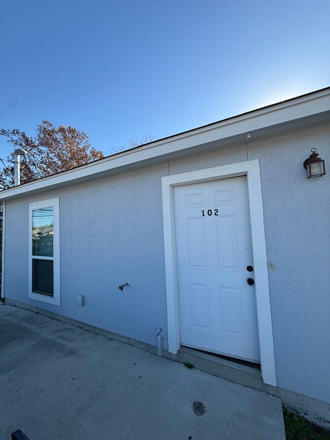 Foto del edificio - 11114 Baywood St