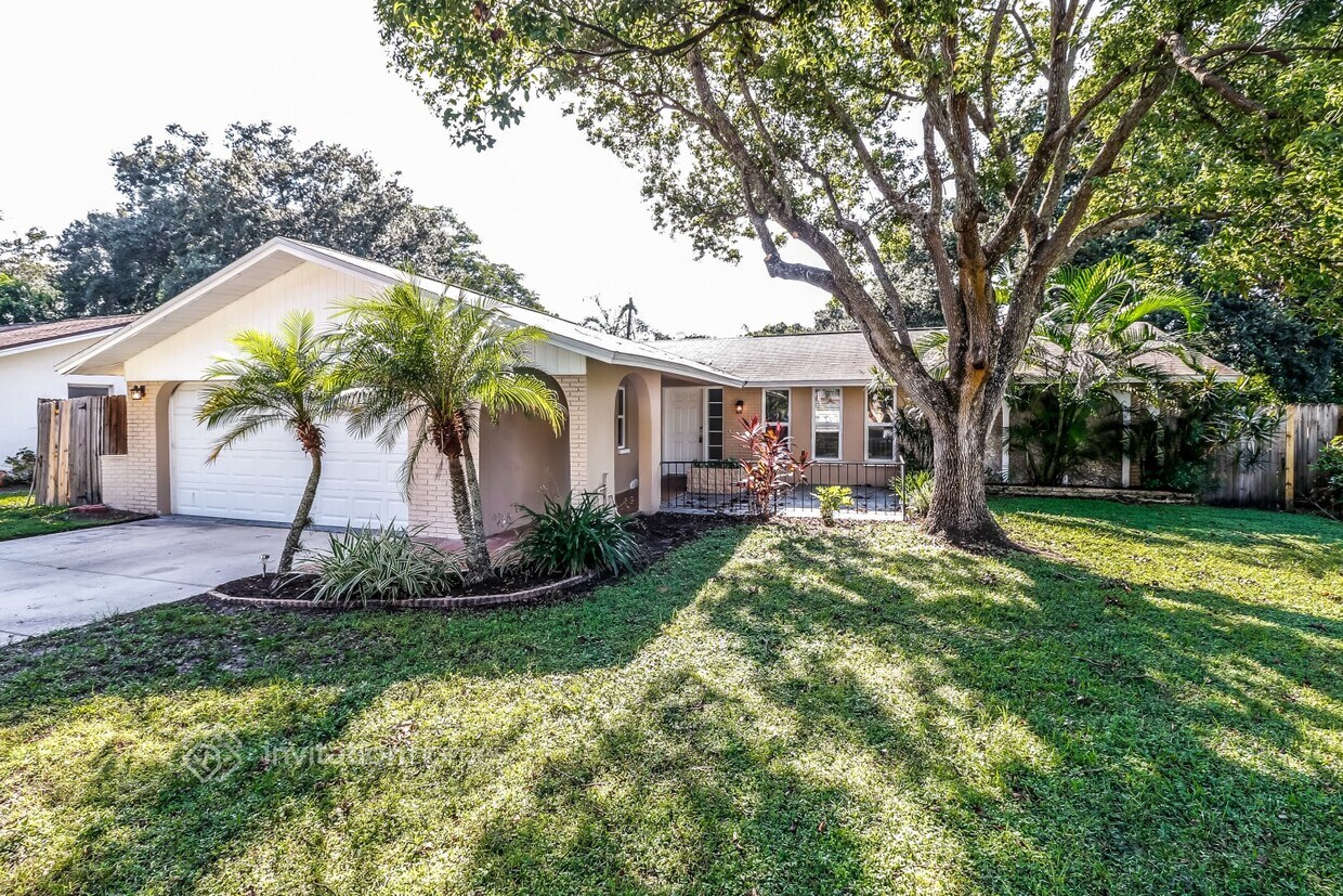 Primary Photo - 1708 Lucas Dr