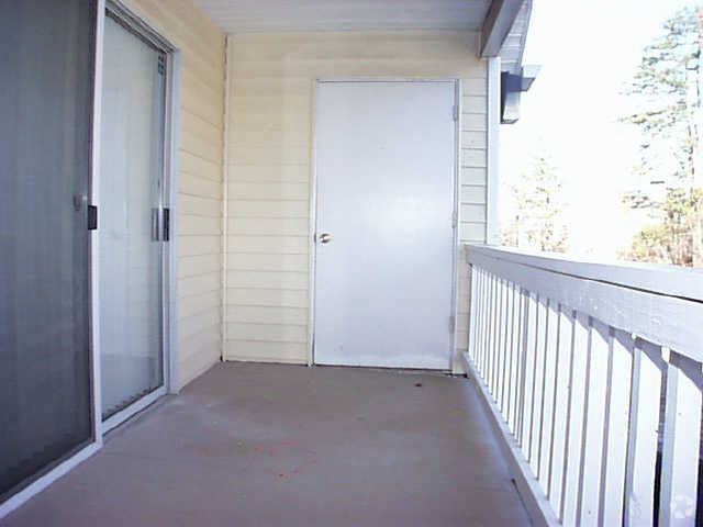 Enclosed Porch - Gwinnett Square