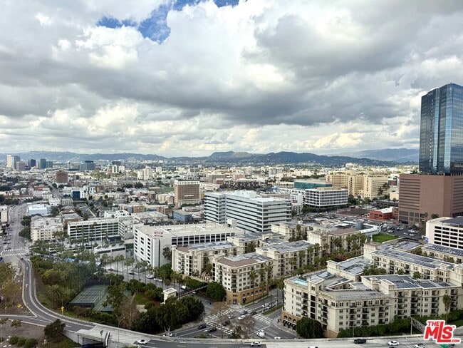 Building Photo - 877 Francisco St