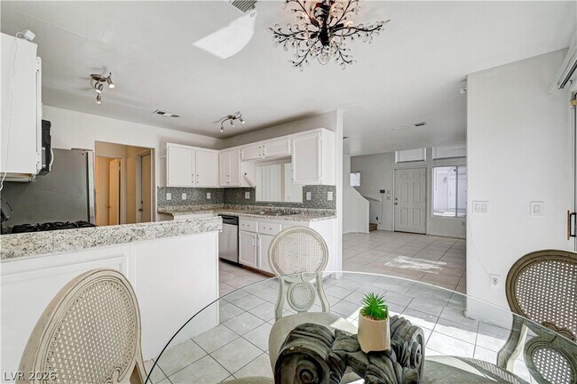 Building Photo - 4040 Castle Cove Dr