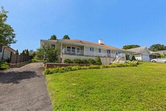 Building Photo - 46 Sylvan Rd