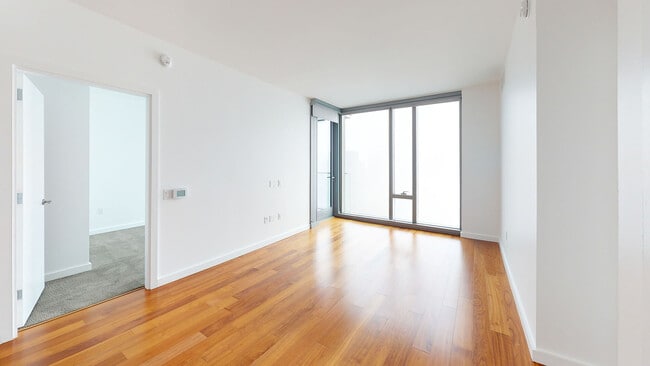 Interior Photo - 399 Fremont