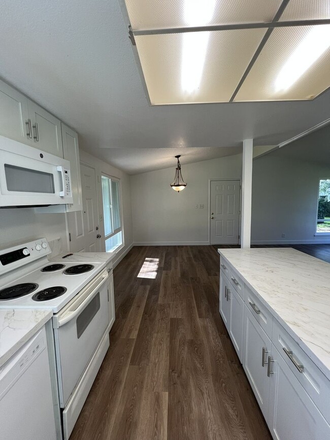 Photo - STUNNING REMODELED 3 BED HOME IN CARMICHAEL!