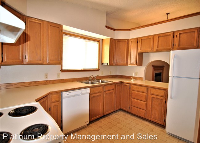 Building Photo - 1308-1310 Robinswood Ct