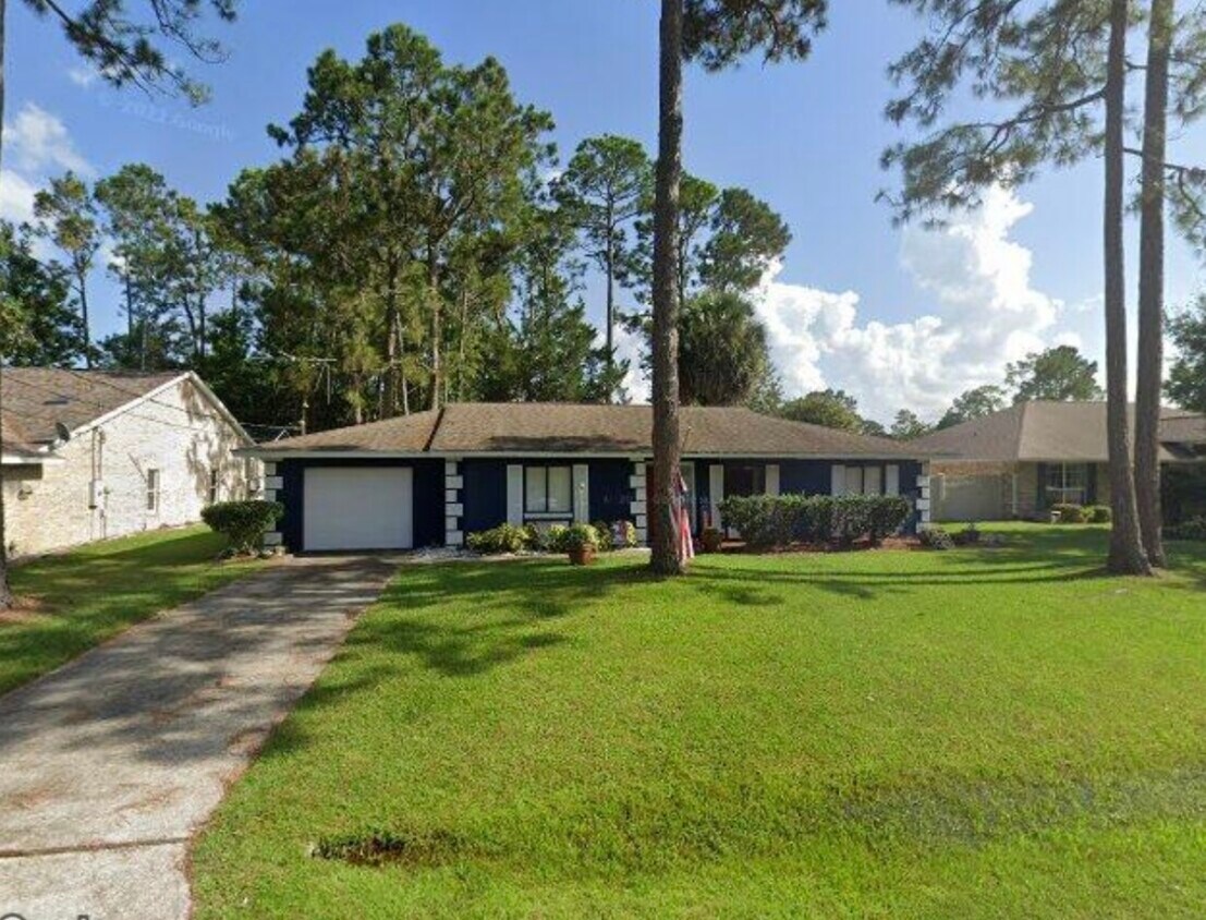 Primary Photo - 20 Woodston Ln