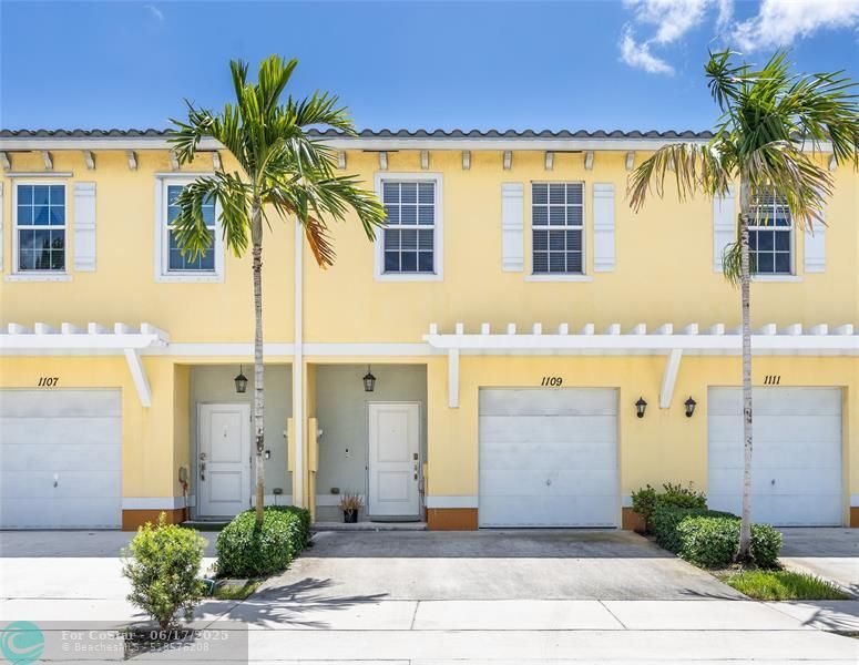 Foto principal - 1109 NW 40th Ter